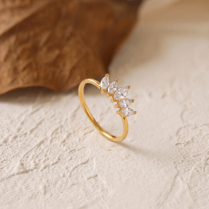 Jolie Ring