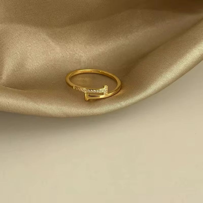 Nora Ring