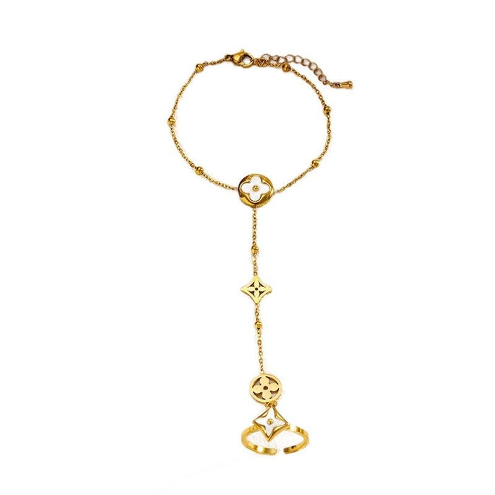 Estelle Handkette